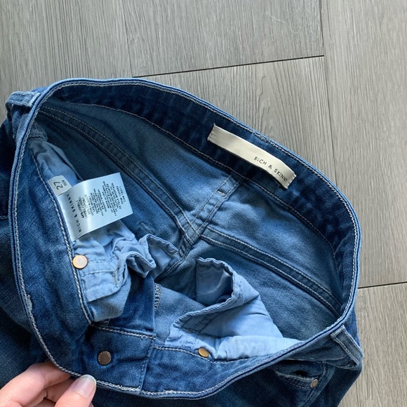 Distressed Stretch Skinny Jeans by Rich and Skinny size 27 - Picture 4 of 7